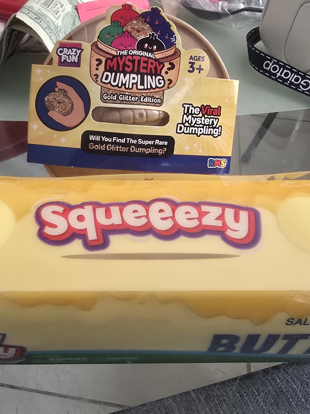 Mystery Dumpling Gold Glitter Edition - Yellow Squeezy